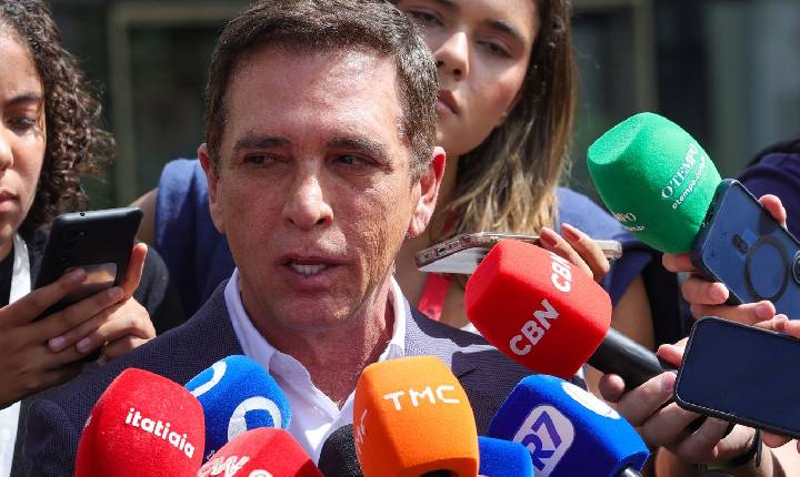 Jair Bolsonaro tem alta hospitalar; ex-presidente já está em casa 