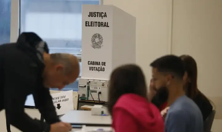 Número de eleitores com mais de 60 anos cresceu 74%, aponta pesquisa