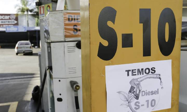 Pacote para conter alta dos combustíveis inclui subsídios e isenções