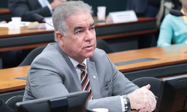 Projeto prevê inclusão de cacau e derivados na merenda escolar