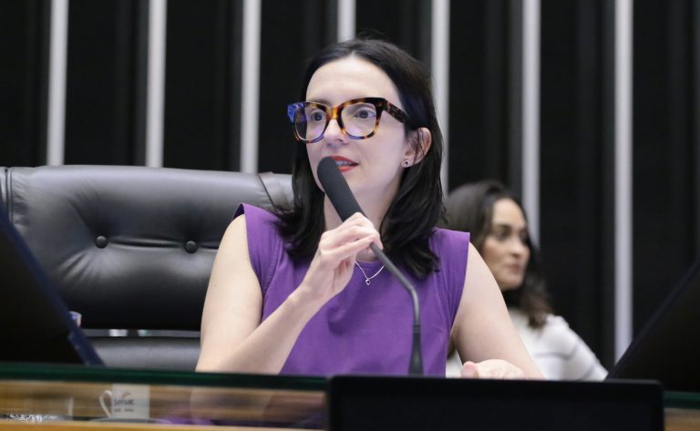 Comissão aprova projeto que prevê divulgação de filas do SUS com proteção de dados