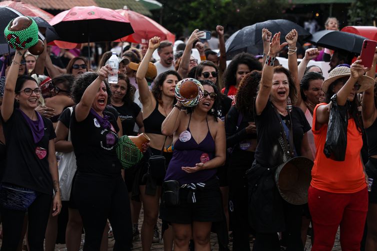 Em Brasília, mulheres denunciam feminicídios e a omissão do Estado