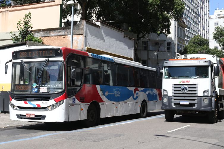 Setor de serviços cresce 0,3% em outubro, nono mês seguido de alta