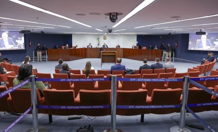 STF tem maioria para condenar mais cinco réus da trama golpista