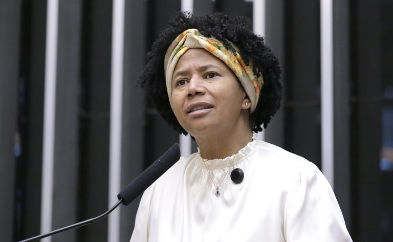 Comissão aprova oferta de diálise peritoneal no SUS para pacientes renais crônicos