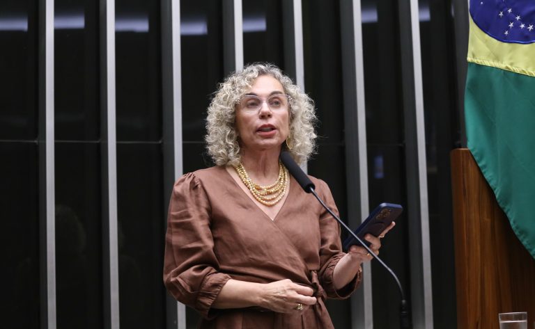 Projeto reduz idade mínima para aposentadoria especial de mineiros de carvão